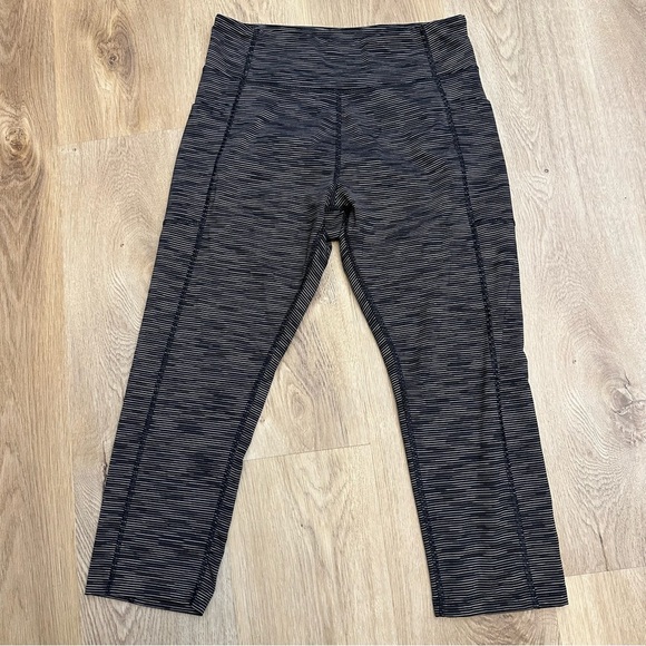 Tek Gear Black Leggings with Elastic Waistband and Tapered Leg - Picture 1 of 4